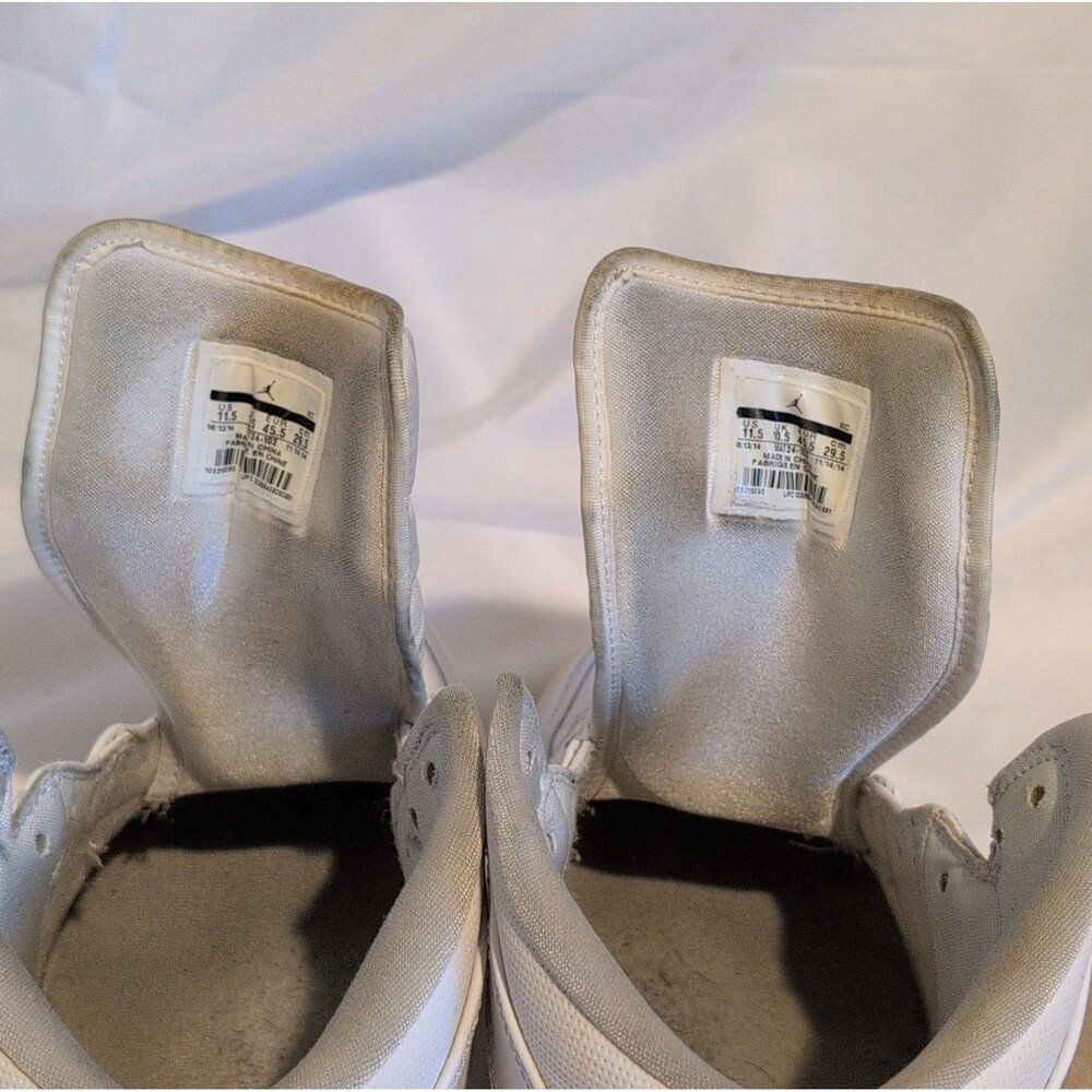 NIKE Air Jordan 1 Mid White Wolf Grey size 11.5 - Picture 9 of 10